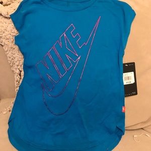Nike top
